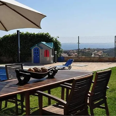 Villa Brisas - Preciosa Con Gran Intimidad Y Piscina